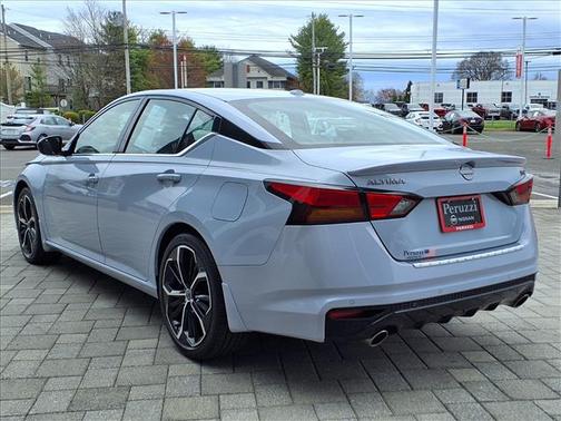 Gray Sky Pearl 2023 Nissan Altima SR FWD