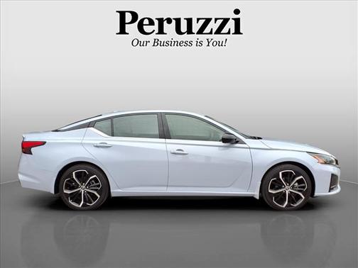 Gray Sky Pearl 2023 Nissan Altima SR FWD