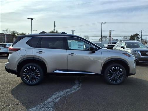 2025 Nissan Rogue Platinum