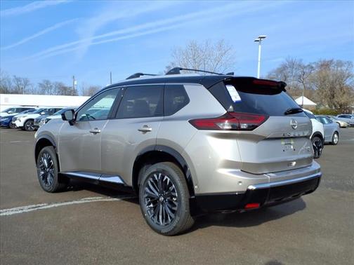2025 Nissan Rogue Platinum