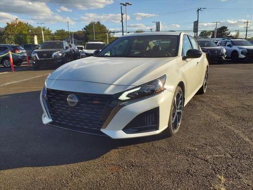 2025 Nissan Altima SR FWD