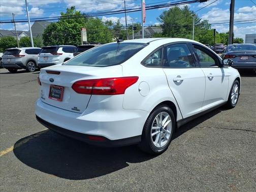 Oxford White 2016 Ford Focus SE