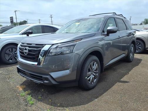 2025 Nissan Pathfinder SV 4WD