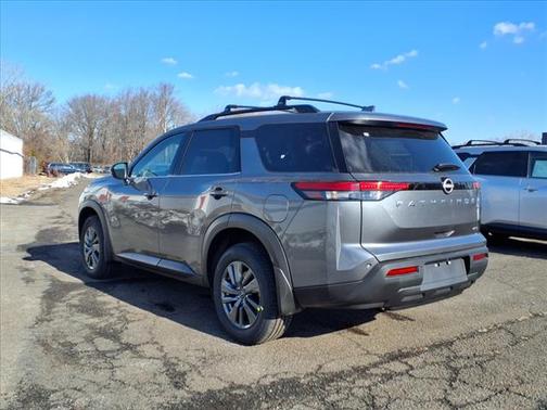 2025 Nissan Pathfinder SV 4WD