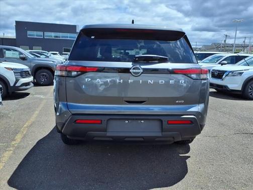 2025 Nissan Pathfinder S 4WD