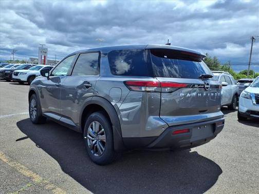 2025 Nissan Pathfinder S 4WD