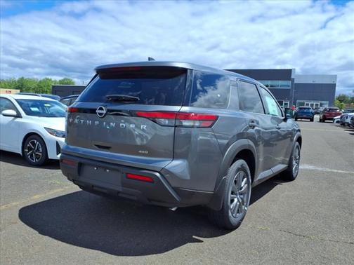 2025 Nissan Pathfinder S 4WD