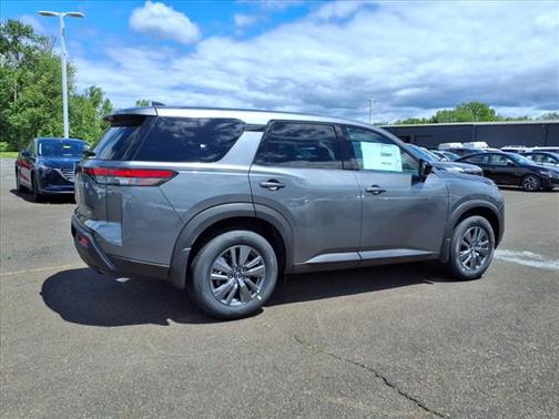 2025 Nissan Pathfinder S 4WD