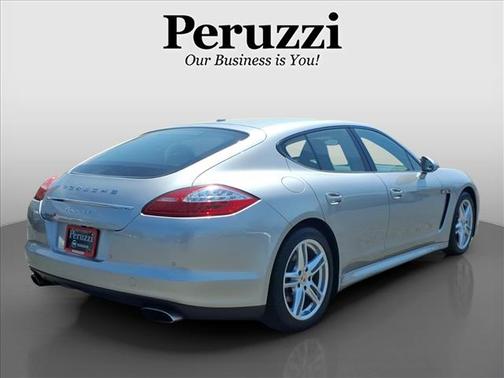 Platinum Silver Metallic 2012 Porsche Panamera 4