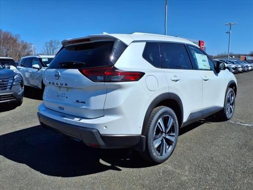 2025 Nissan Rogue SL