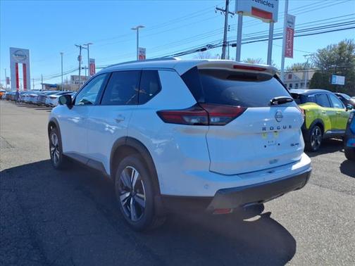 2025 Nissan Rogue SL