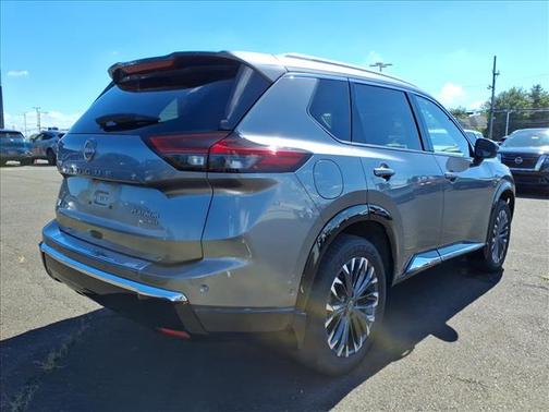 2024 Nissan Rogue Platinum