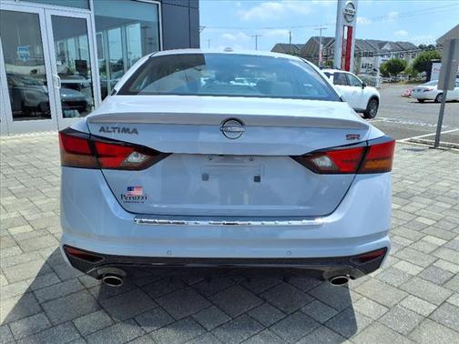 2023 Nissan Altima SR FWD