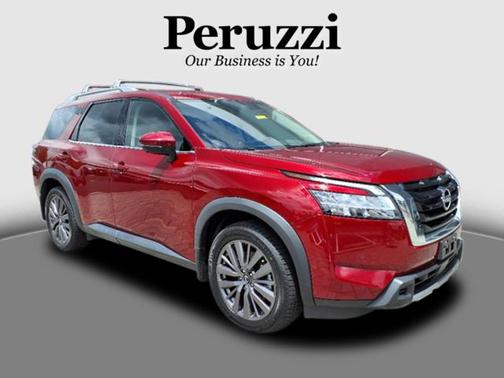 2023 Nissan Pathfinder SL 4WD