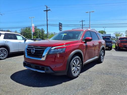 2025 Nissan Pathfinder SL 4WD