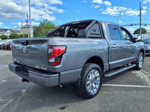 2020 Nissan Titan SL