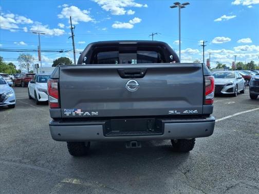 2020 Nissan Titan SL