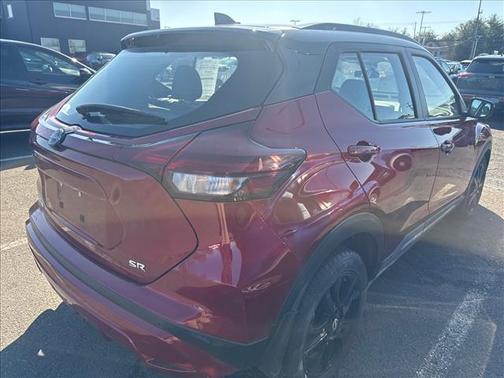 Scarlet Ember Tintcoat/Super Black 2023 Nissan Kicks SR