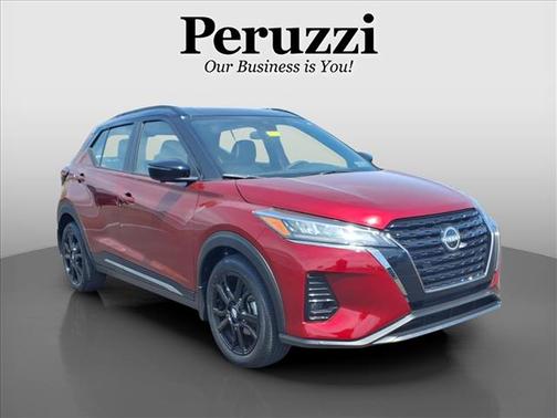 Scarlet Ember Tintcoat/Super Black 2023 Nissan Kicks SR