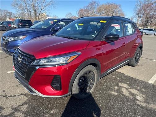 Scarlet Ember Tintcoat/Super Black 2023 Nissan Kicks SR