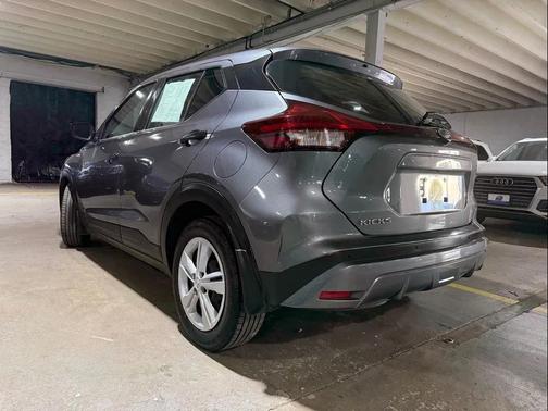 2021 Nissan Kicks S