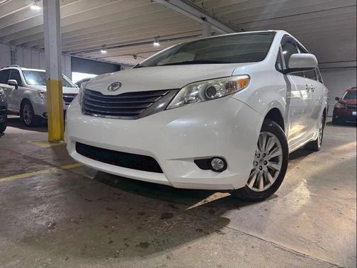 2015 Toyota Sienna XLE Premium