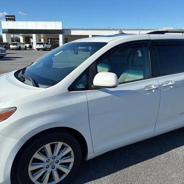 2015 Toyota Sienna XLE Premium