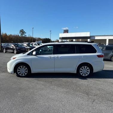 2015 Toyota Sienna XLE Premium