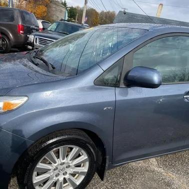 2017 Toyota Sienna XLE