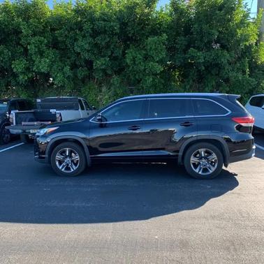 2017 Toyota Highlander Limited Platinum