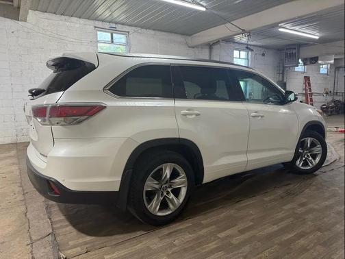 2016 Toyota Highlander Limited