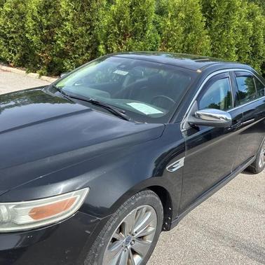 Tuxedo Black Metallic 2010 Ford Taurus Limited