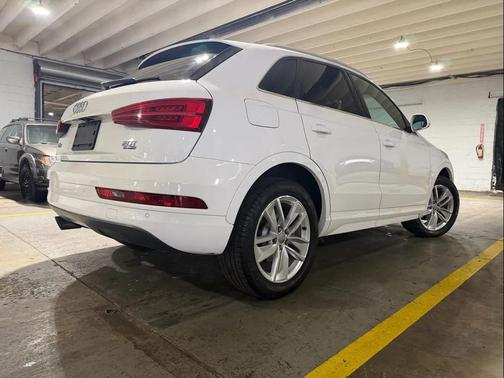 2016 Audi Q3 2.0T Premium Plus