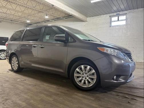 2015 Toyota Sienna XLE