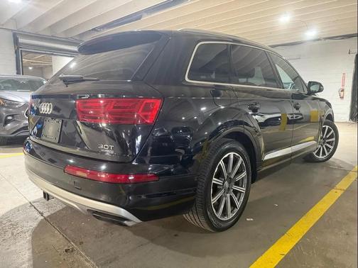 2017 Audi Q7 3.0T Premium
