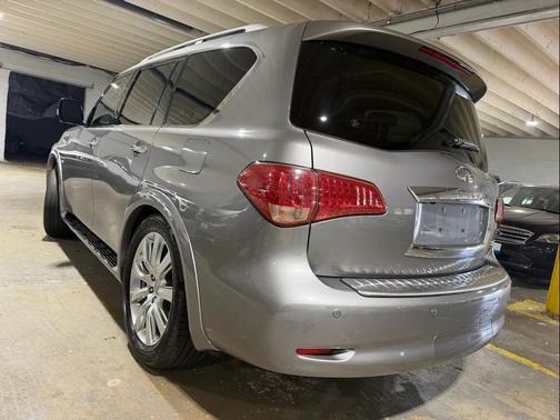 Gray 2014 INFINITI QX80 Base