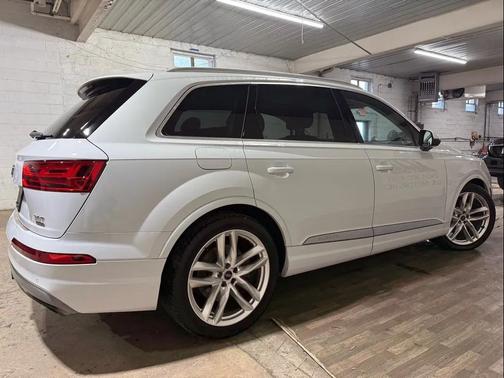 2017 Audi Q7 3.0T Prestige