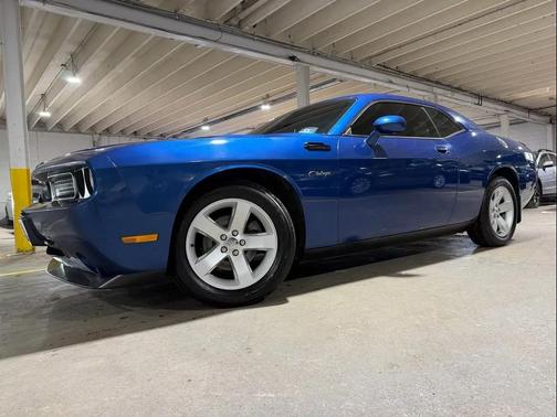 2010 Dodge Challenger SE