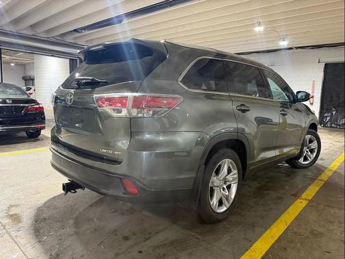 2015 Toyota Highlander Limited Platinum