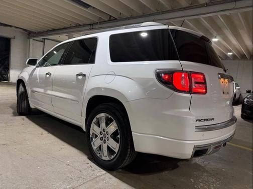 2016 GMC Acadia Denali