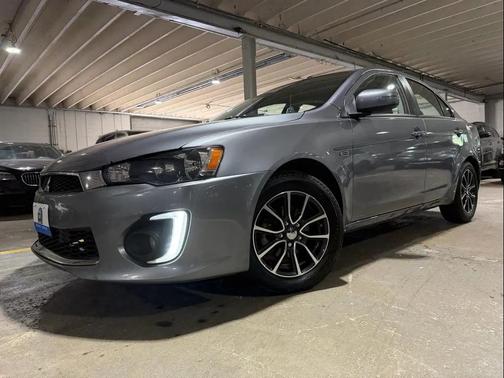 Gray 2016 Mitsubishi Lancer SE
