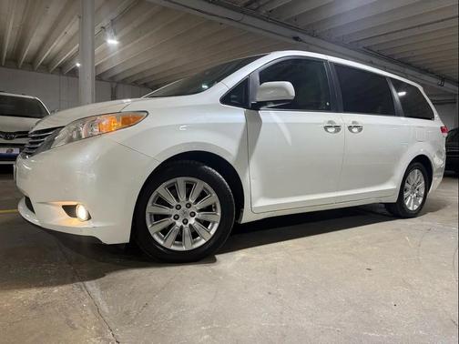 2011 Toyota Sienna Limited