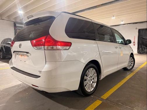 2011 Toyota Sienna Limited