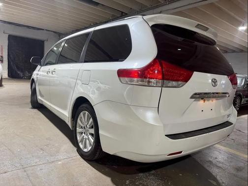 2011 Toyota Sienna Limited