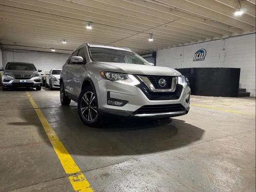 Silver 2018 Nissan Rogue SL