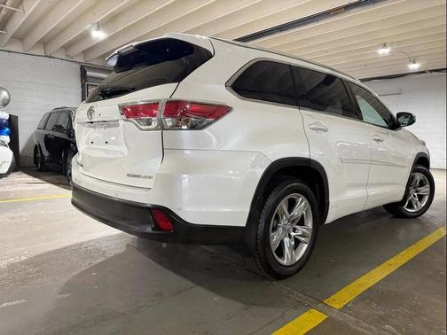 2015 Toyota Highlander Limited Platinum