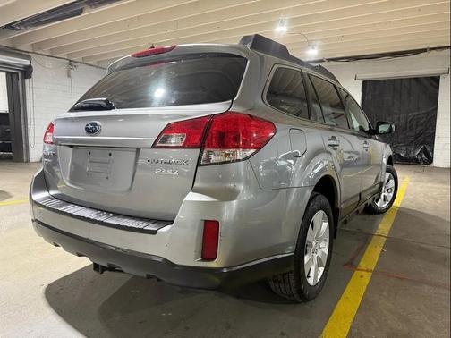 2011 Subaru Outback 2.5 i Limited