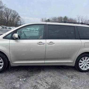 2017 Toyota Sienna XLE Premium