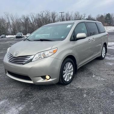 2017 Toyota Sienna XLE Premium