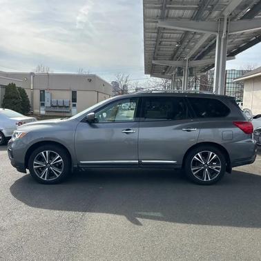 Gray 2018 Nissan Pathfinder Platinum